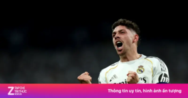Valverde lập hat-trick thần thánh, Real Madrid nghiền nát Man City tại Bernabeu