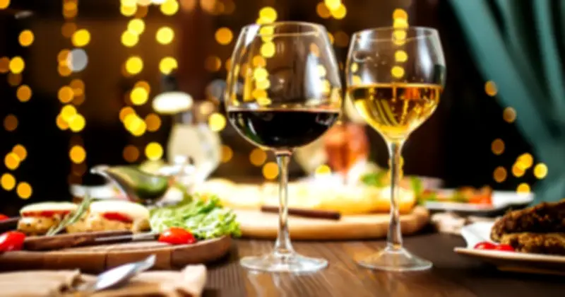 Vang Đỏ Hay Vang Trắng Tốt Hơn Cho Sức Khỏe? Phân Tích Chi Tiết Từ Chuyên Gia