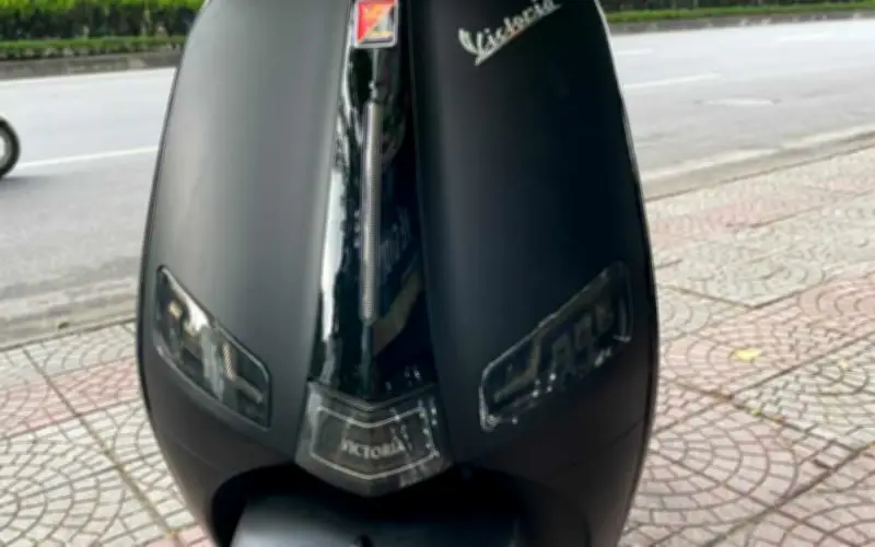 Vespa Điện Giá 169 Triệu Đồng Tại Việt Nam: Thiết Kế Cổ Điển, Pin Bền 70km, Sạc Nhanh