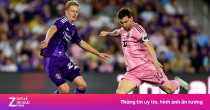 Video ghi lại khoảnh khắc Messi đột ngột dừng bước ngoài vùng cấm