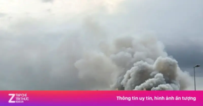 Video ghi lại vụ cháy lớn tại nhà máy lọc dầu ở Bahrain, nguyên nhân đang được điều tra