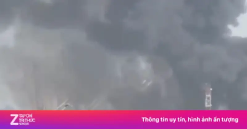 Video Khôi Đen Mở Mít Ở Dubai: Cảnh Tượng Độc Đáo Gây Sốt Mạng Xã Hội