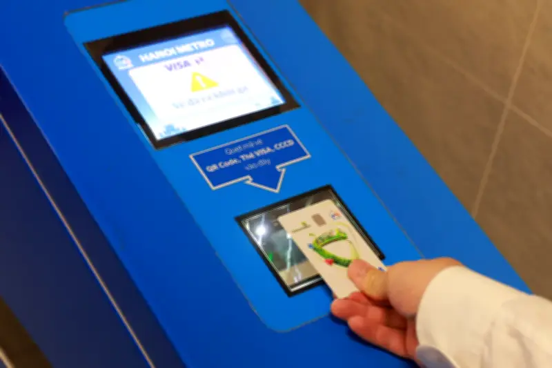 Vietcombank ra mắt thẻ đồng thương hiệu Vietcombank Visa Hanoi Metro Mego