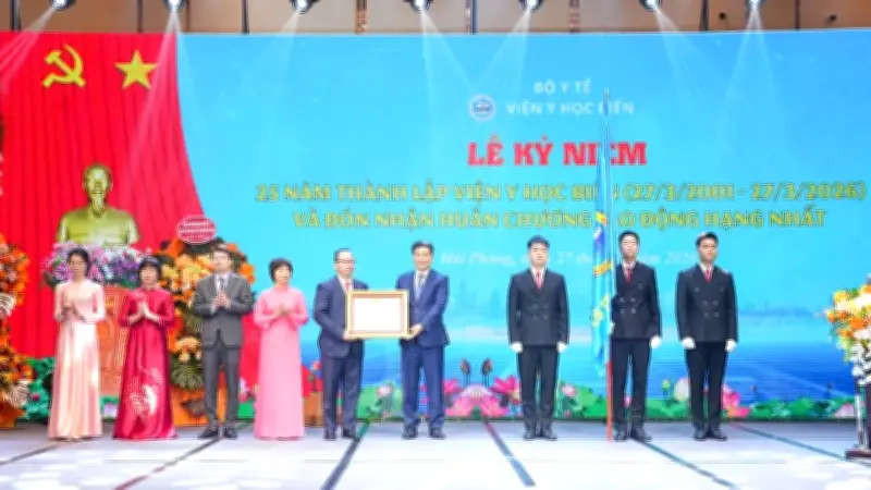 Viện Y học biển đón nhận Huân chương Lao động hạng Nhất sau 25 năm phát triển