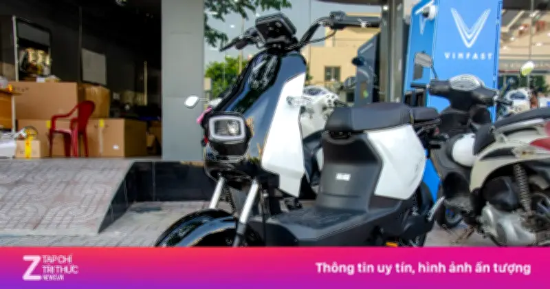 VinFast Amio: Xe máy điện có bàn đạp, chạy 65 km/lần sạc, phù hợp học sinh và người cao tuổi