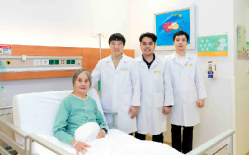 Vinmec cứu sống bệnh nhân 73 tuổi bằng kỹ thuật nội soi thần kinh tiên tiến