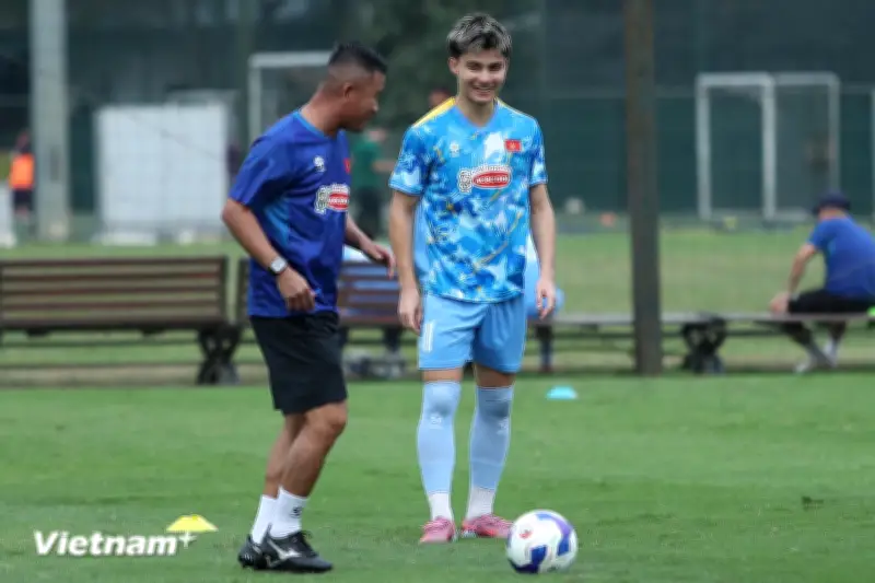 Việt kiều Croatia: Mệt nhưng vui với buổi tập cùng đội U23 Việt Nam