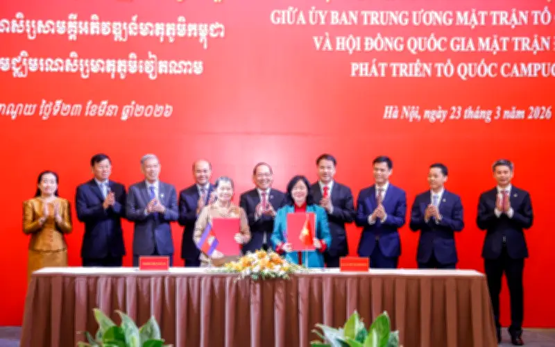 Việt Nam - Campuchia tăng cường hợp tác Mặt trận, hướng tới quan hệ láng giềng bền vững