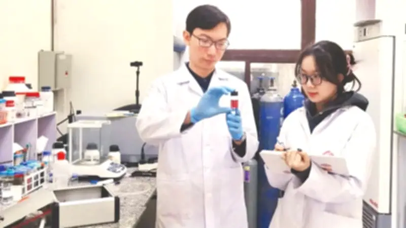 Việt Nam làm chủ công nghệ plasma lạnh tổng hợp nano vàng, bạc xanh và an toàn