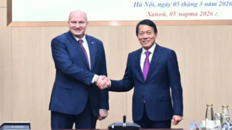 Việt Nam Tăng Cường Hợp Tác An Ninh, Năng Lượng Và Bầu Cử