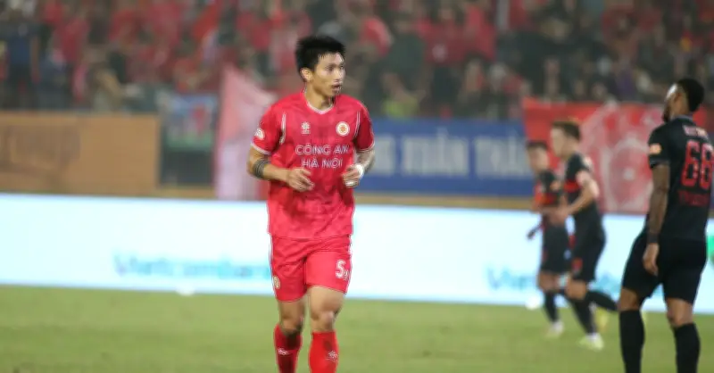 Văn Hậu và Đình Trọng trở lại tuyển Việt Nam: Kỳ vọng cần đi đôi với thực tế