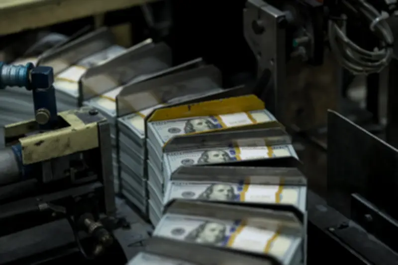 VN-Index Lao Dốc Dưới Áp Lực Kép: Xung Đột Trung Đông Và Làn Sóng Rút Vốn Ngoại