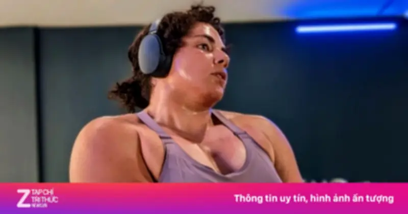 Vận Động Viên Chuyển Giới Bị Tước Danh Hiệu 'Người Phụ Nữ Mạnh Nhất Thế Giới' Lên Tiếng Chất Vấn
