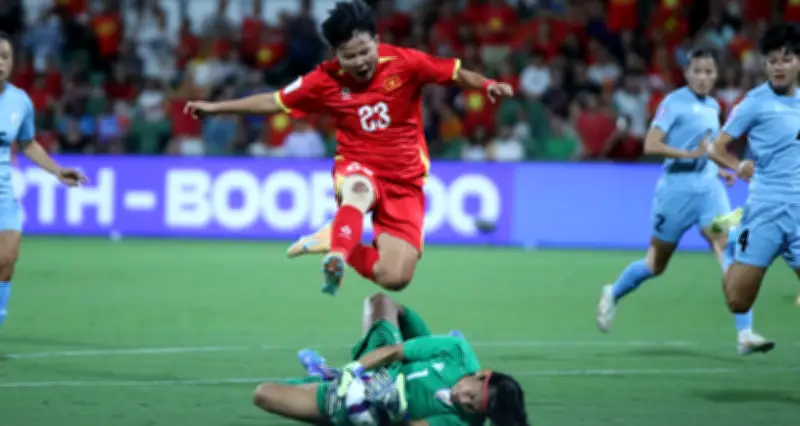 Vạn Sự Lập Cú Đúp, Tuyển Nữ Việt Nam Thắng Kịch Tính 2-1 Trước Ấn Độ Tại Asian Cup