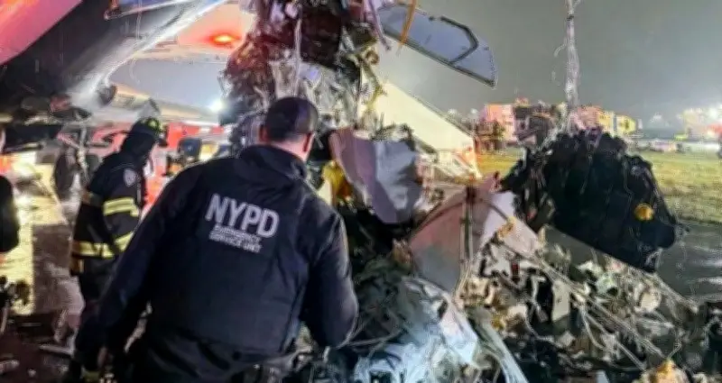 Vàng 100 triệu trên máy bay: Nữ tiếp viên sống sót thần kỳ nhờ ghế đặc biệt