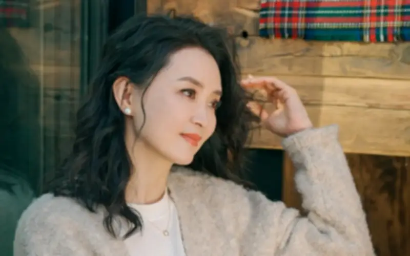 Vương Diễm Tuổi 52 Gây Sốt Với Nhan Sắc Trẻ Trung Tại Lễ Vinh Danh Phim Truyền Hình 2026