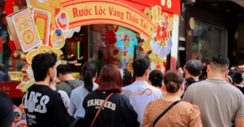 Vàng lên sát 191 triệu đồng, người dân chen nhau đi mua không quan tâm giá