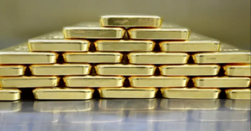 Vàng Thế Giới Sụt Mạnh Hơn 200 USD/Ounce Ngay Khi Mở Cửa