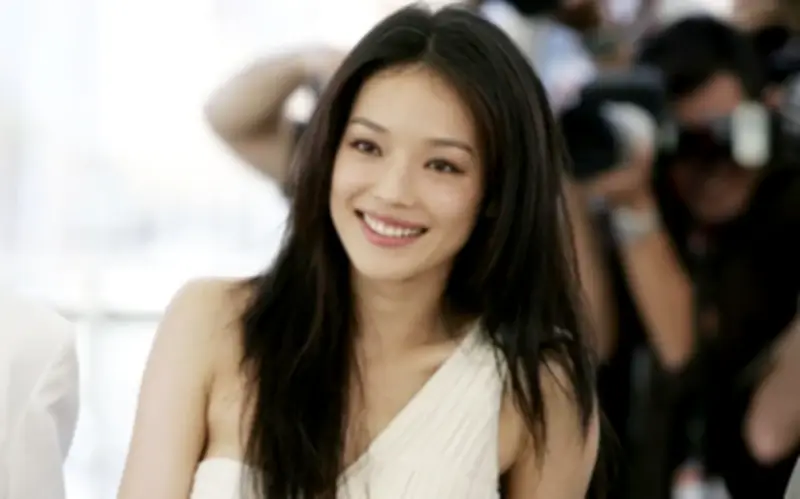 Vương Tinh từ chối bữa tối 4 tỷ đồng với Thư Kỳ, bảo vệ minh tinh khỏi cám dỗ