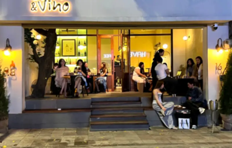 Vàng Vía Lên Ngôi: Trào Lưu Trải Nghiệm Mới Của Giới Trẻ Thủ Đô Hà Nội