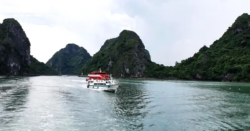 Vịnh Bái Tử Long Lọt Top 7 Kỳ Quan Đông Nam Á Do Tạp Chí Mỹ Bình Chọn
