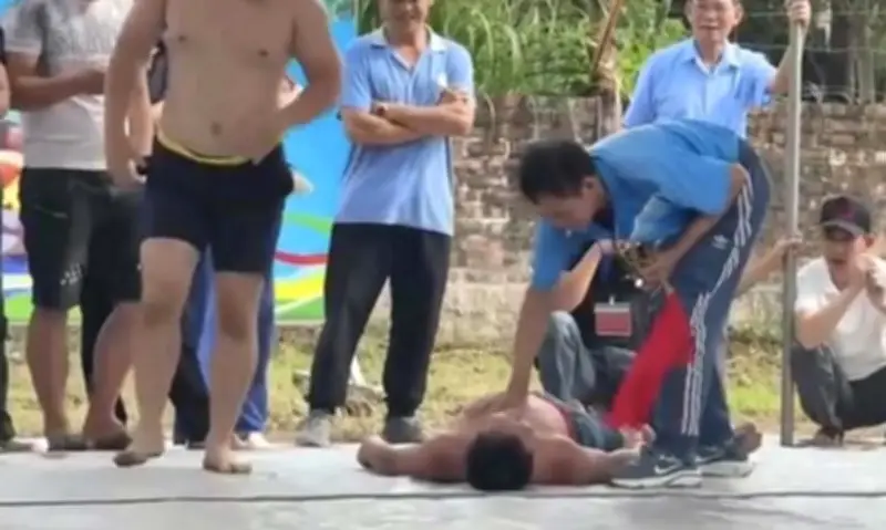 Đô vật tử vong sau cú đập cổ xuống sàn: Cảnh báo chấn thương nguy hiểm tại lễ hội vật truyền thống