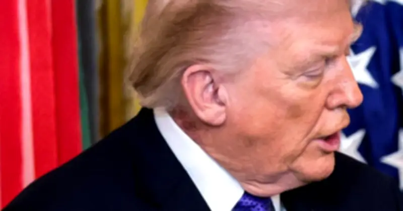 Vết đỏ trên cổ ông Trump: Bác sĩ tiết lộ chi tiết điều trị dự phòng