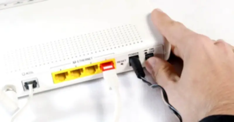 Wi-Fi chập chờn? Đừng vội gọi thợ, hãy thử khởi động lại router ngay