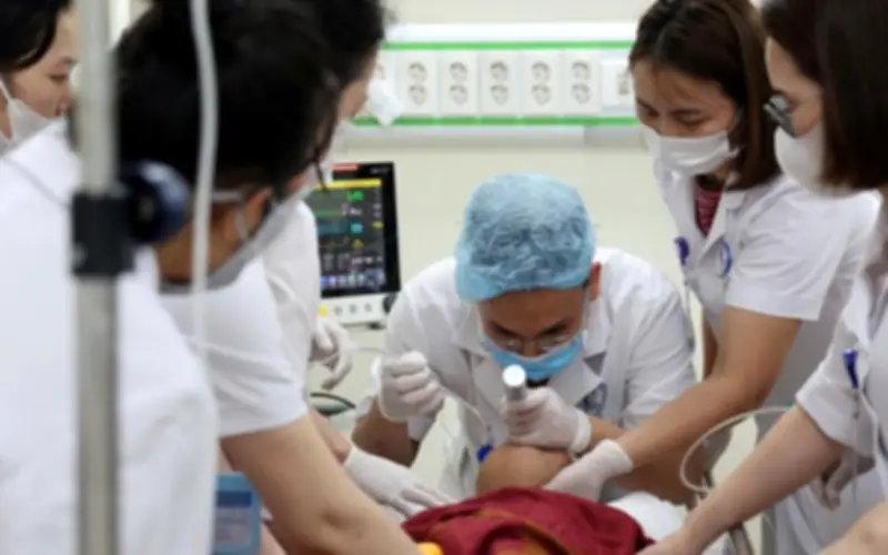 Xe 29 chỗ lao xuống vực ở Tam Đảo, một nữ hành khách bị thương nặng