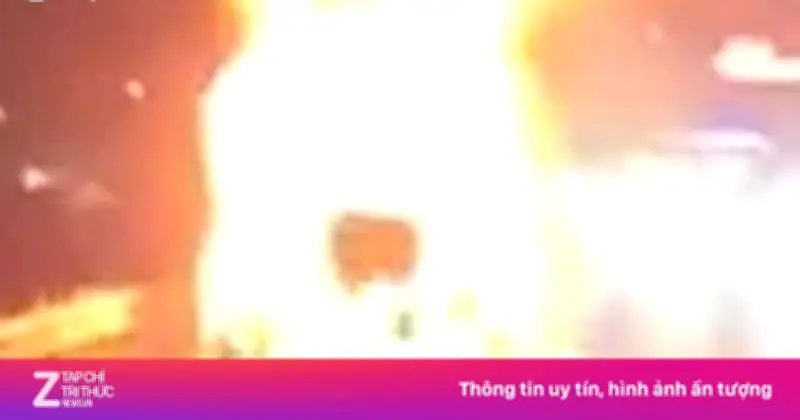 Xe Container Bốc Cháy Dữ Dội Trên Cao Tốc TP.HCM - Trung Lương, Đầu Xe Thiêu Rụi