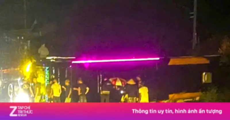 Xe Khách Chở 10 Người Lật Nghiêng Trên Quốc Lộ 19 Ở Gia Lai Do Đường Trơn