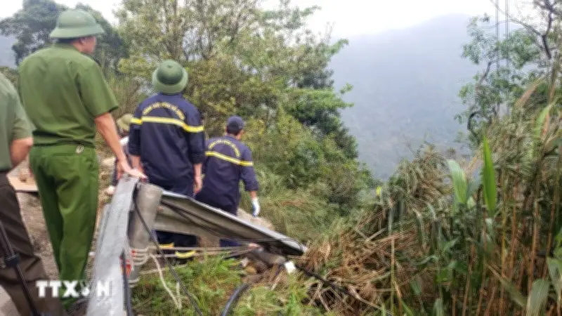 Xe khách lao xuống vực sâu ở xã Tam Đảo, Phú Thọ: Hiện trường tang thương