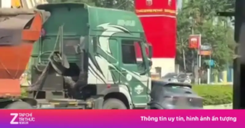 Xe Đầu Kéo Đẩy Ôtô Trượt 15m Ở Vòng Xoay Gò Đậu, Công An TP.HCM Mời Tài Xế Làm Việc