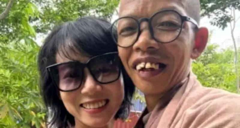 Xôn xao tranh chấp giữa cư sĩ Thích Nhuận Đạt và phụ nữ tên Tym trên mạng xã hội