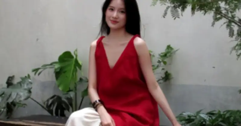 Xu Hướng Áo Nữ Hè 2026: Lụa, Linen, Voan Tỏa Sáng Công Sở