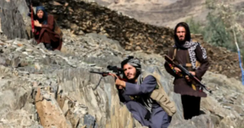 Xung đột biên giới Afghanistan - Pakistan leo thang, hơn 100.000 người phải sơ tán