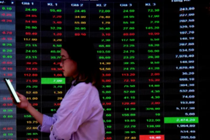 Xung Đột Trung Đông Khiến Chứng Khoán Việt Rung Lắc, Ngành Nào Chịu Tác Động Mạnh?