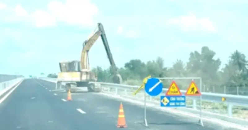 Đề xuất tạm dừng cao tốc Hậu Giang - Cà Mau để đảm bảo an toàn và hoàn thiện công trình
