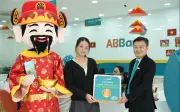 ABBank Khởi Động 'Trăm Phần Trăm Hạnh Phúc': Khách Hàng Hào Hứng Nhận Vàng 24K