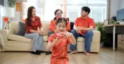 Bé gái 10 tuổi ở Hà Bắc tích cóp vàng từ năm 7 tuổi, tài sản tăng gấp 2,5 lần