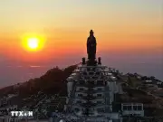 Ban Quản Lý Khu Du Lịch Núi Bà Đen Cảnh Báo Du Khách Khi Leo Núi