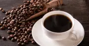 Bác sĩ thần kinh chia sẻ quy tắc uống cà phê tốt cho não bộ