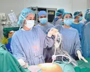 Bệnh nhân 64 tuổi phẫu thuật đồng thời hai ung thư hiếm gặp tại Bệnh viện Việt Đức