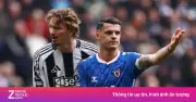 Bạo lực và phân biệt chủng tộc làm lu mờ trận derby căng thẳng giữa Newcastle và Sunderland