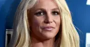 Britney Spears suy sụp sau vụ bị bắt vì nghi ngờ lái xe sau khi dùng rượu, chất cấm