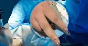 Ca cấp cứu kỳ lạ ở Trung Quốc: Thợ làm móng vào phòng cấp cứu cứu sống bệnh nhân