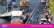 Cửa ngõ TP.HCM ùn tắc nghiêm trọng sau tai nạn thép 10 tấn đè nát xe rác