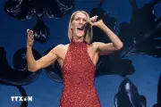 Celine Dion trở lại sân khấu sau thời gian dài chiến đấu với bệnh tật