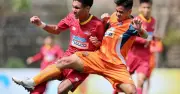 Chiến thuật giày đế FG giúp FPT Polytechnic đánh bại Tôn Đức Thắng 2-0