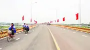 Cầu Cẩm Vân hợp long sớm, nối đôi bờ sông Mã, thúc đẩy phát triển kinh tế - xã hội